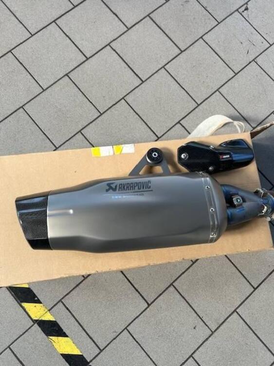 Scarico Akrapovic BMW GS 1250 (3)