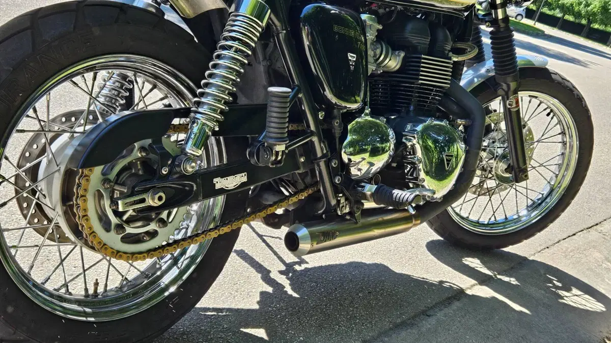 Triumph Bonneville T100 (2008 - 16) (4)