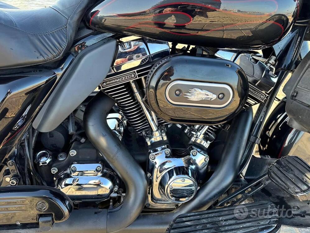 Harley-Davidson 1800 Electra Glide Ultra Classic (2009 - 11) - FLHTCUSE