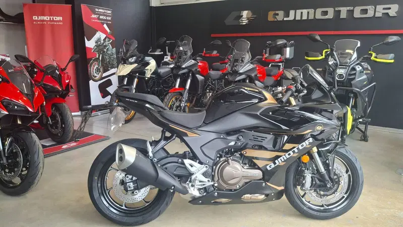 QJ Motor SRK 600 RS (2025 - 26) (2)