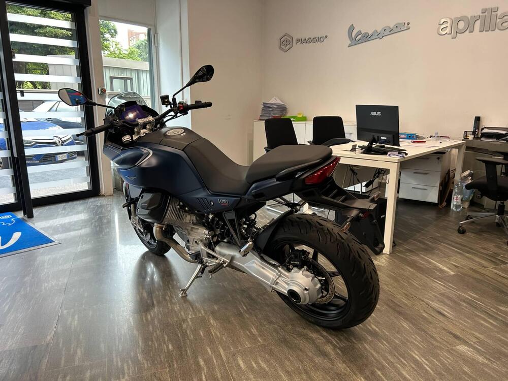 Moto Guzzi V100 Mandello (2025) (2)