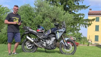 CFMoto 450 MT: La Nostra Trasformazione Completa [VIDEO]
