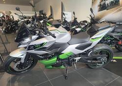 Kawasaki Z7 Hybrid (2024 - 25) usata