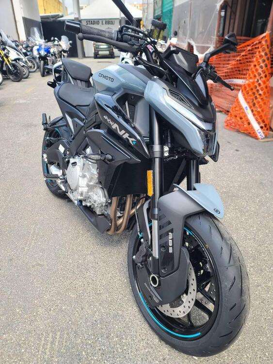 CFMOTO 675SR-R (2025) (2)