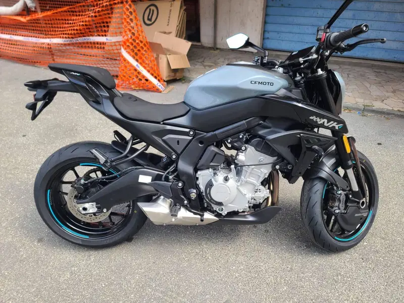 CFMOTO 675SR-R (2025 - 26) (4)