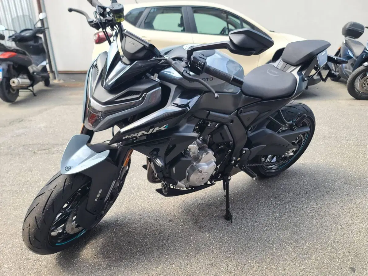 CFMOTO 675SR-R (2025 - 26) (8)