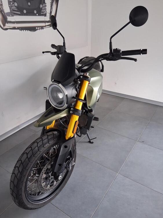 Moto Morini SEIEMMEZZO SCR (2022 - 25) (2)