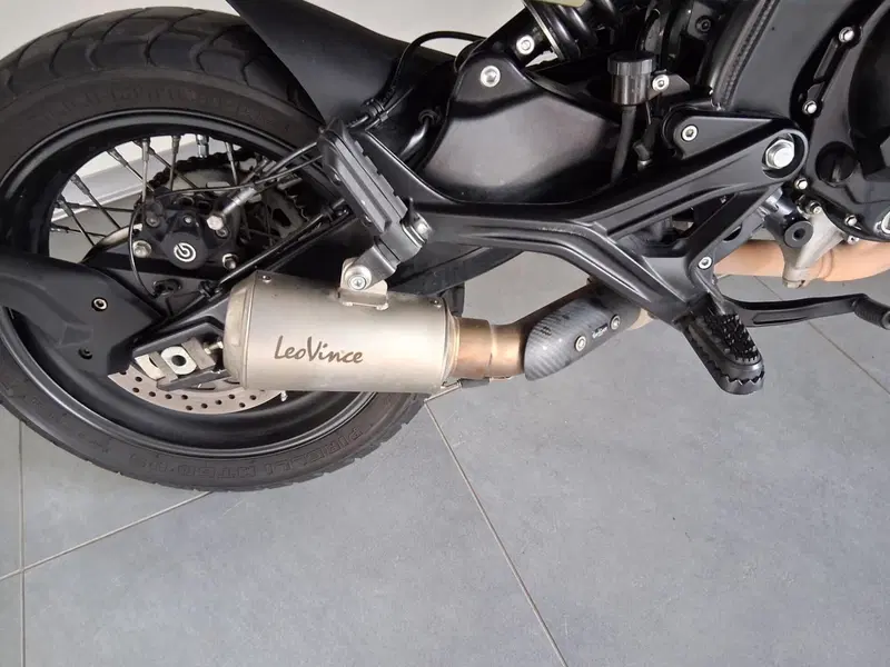 Moto Morini SEIEMMEZZO SCR (2022 - 26) (4)