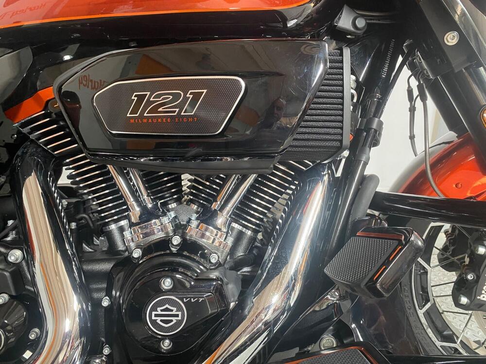 Harley-Davidson CVO Street Glide (2024) (2)