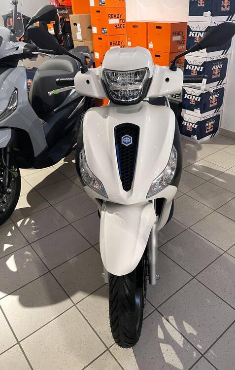 Piaggio Medley 125 S (2025) (3)