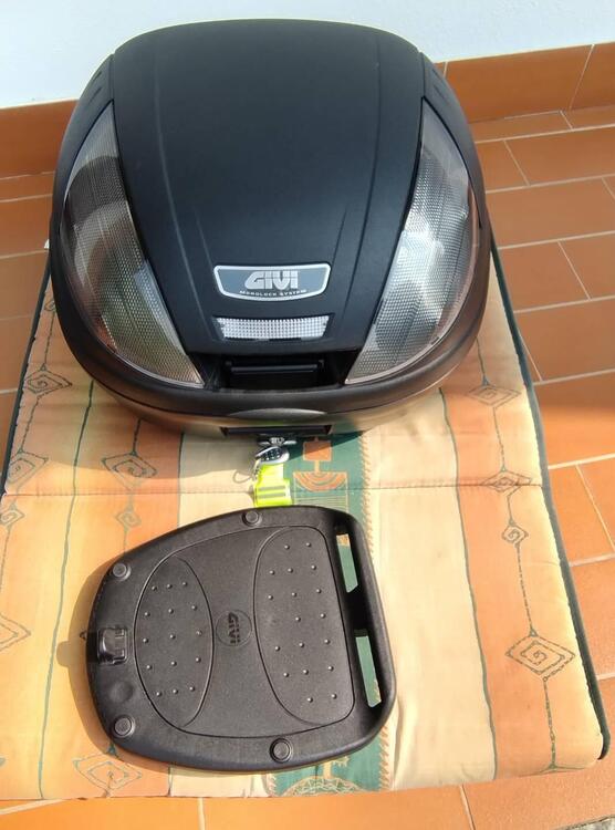 Bauletto moto Givi (3)