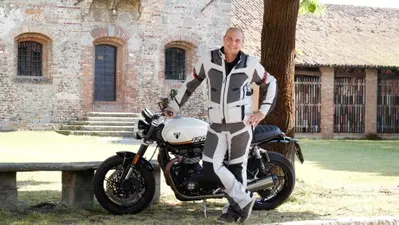 Clover VENTOURING-4 WP: la recensione della giacca per la bella stagione ma non solo! [VIDEO]