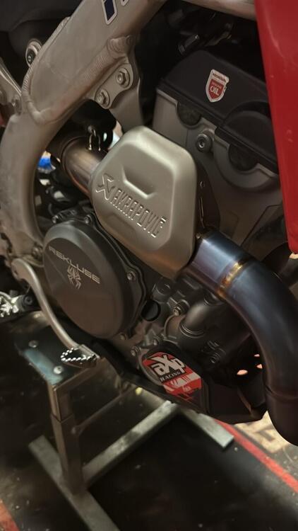 Akrapovic crf 250/300 2022/2025 (2)