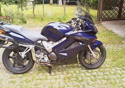 Honda VFR 800 (2002 - 05) usata