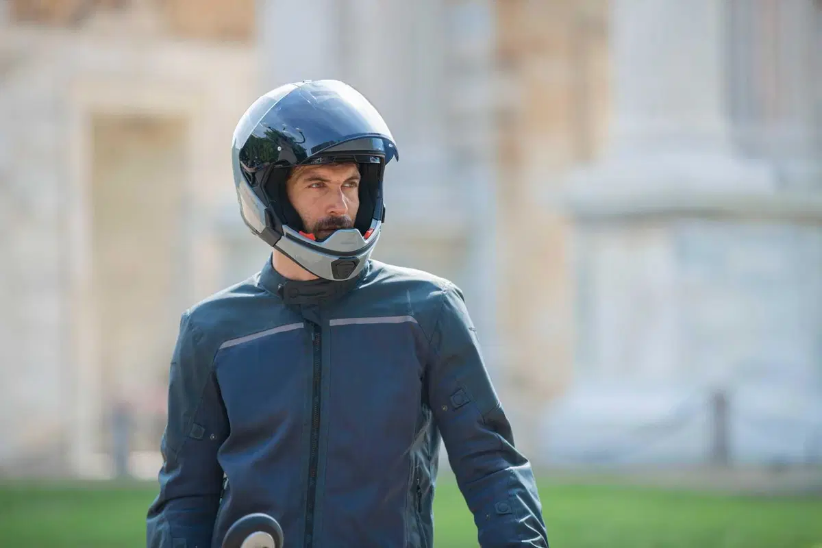 Hyperlink: il primo casco integrale (ma con mentoniera removibile) firmato Tucano Urbano (4)