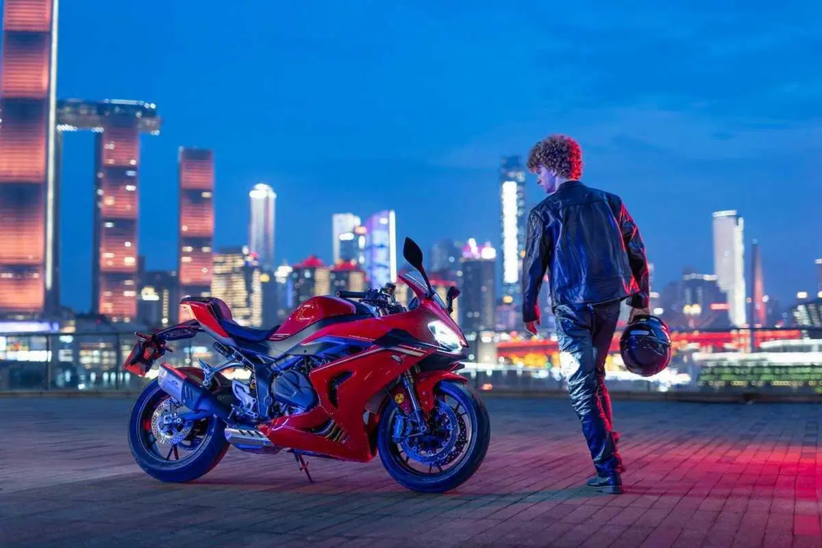 SRK800RR: la sportiva di QJ Motor si rinnova (8)