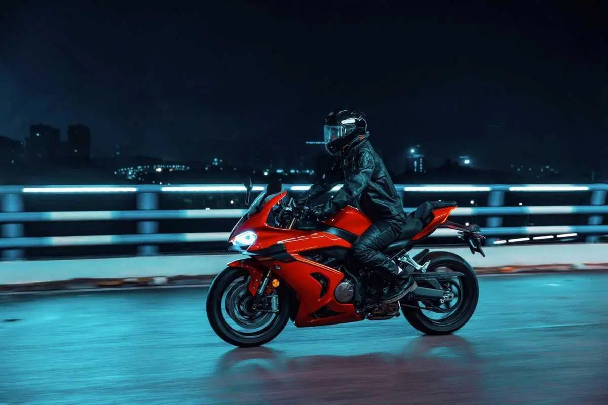 SRK800RR: la sportiva di QJ Motor si rinnova (10)
