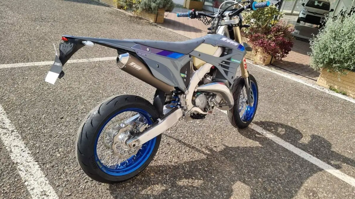 Tm Moto SMR 125 ES Fi 2T (2025) (4)