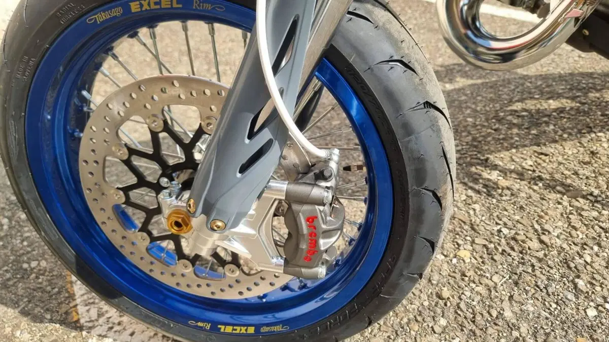 Tm Moto SMR 125 ES Fi 2T (2025) (10)
