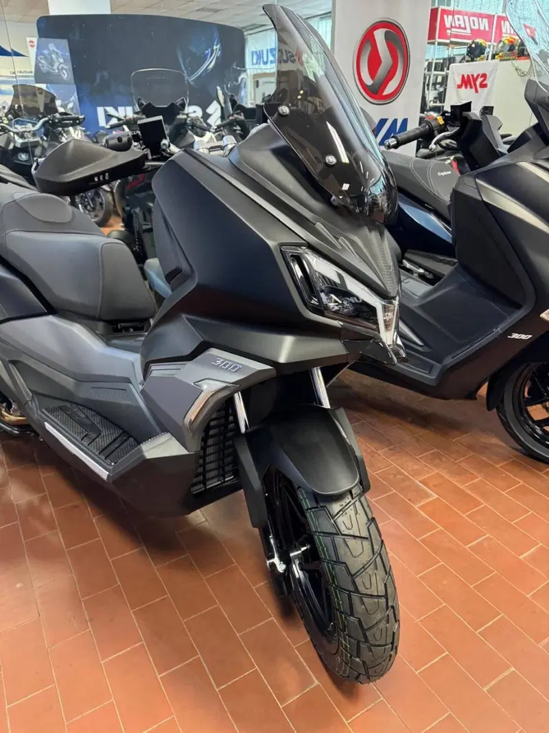 Sym ADX 300 (2024 - 26) (2)