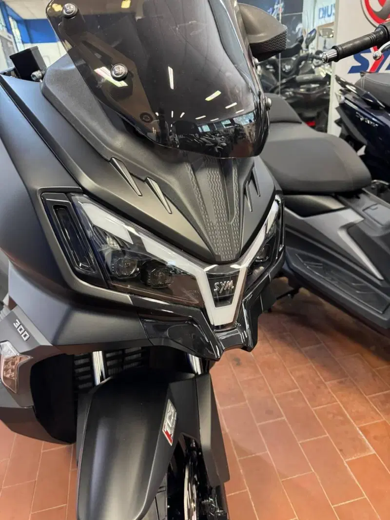 Sym ADX 300 (2024 - 26) (3)