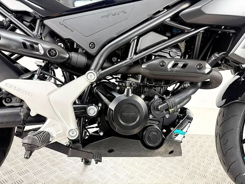 CFMOTO 125NK (2025 - 26) (8)