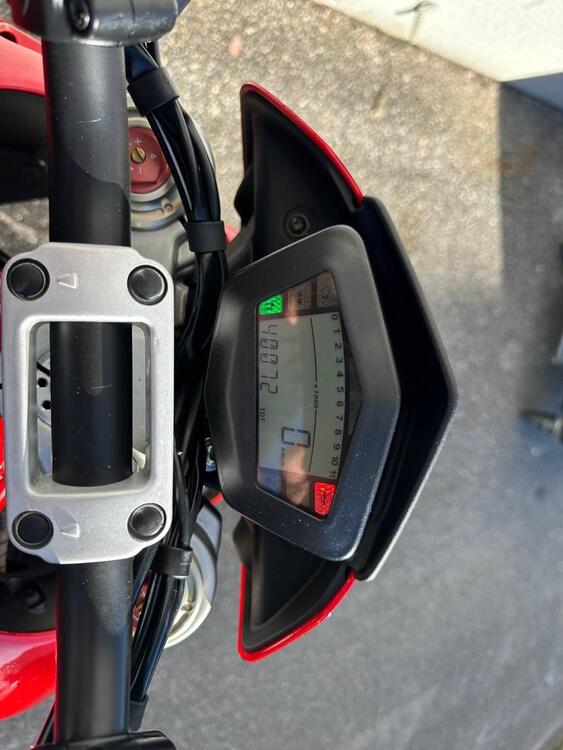 Ducati Hypermotard 1100 S (2007 - 09) (3)