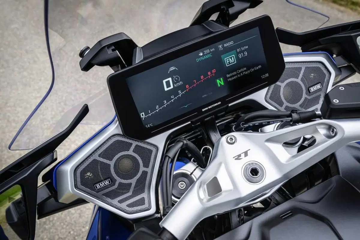 BMW R 1300 RT - il TEST! è davvero più sportiva o è ancora la gt di riferimento? [VIDEO] (28)