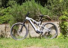 Può una E-MTB Enduro da meno di 5.000 euro competere con le top? Il TEST della Raymon Trailray 170