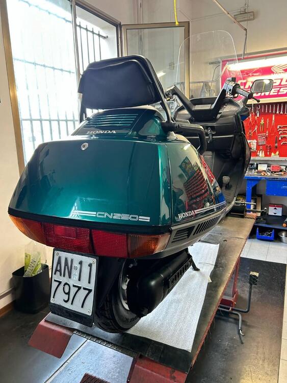 Honda CN 250 (5)