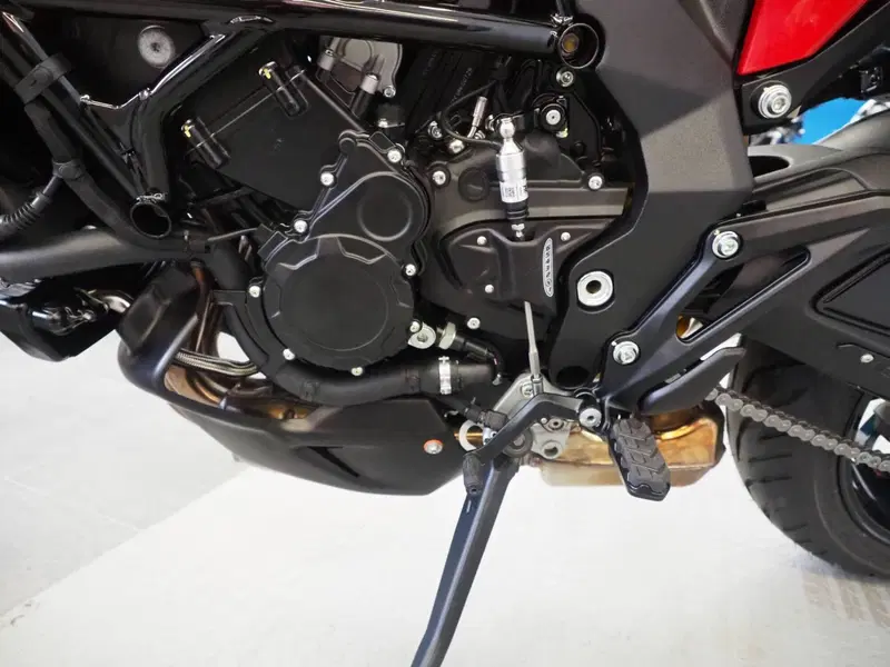 MV Agusta Turismo Veloce 800 R (2023 - 26) (9)