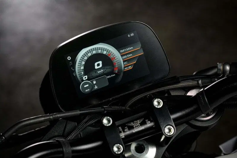 Moto Morini SEIEMMEZZO STR (2022 - 26) (4)