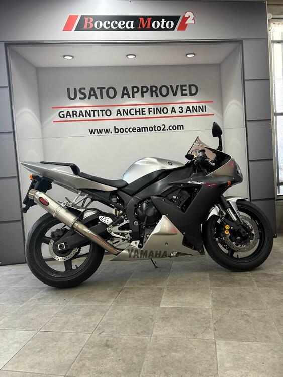 Yamaha YZF R1 (2002 - 03) (2)