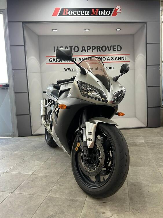 Yamaha YZF R1 (2002 - 03) (3)