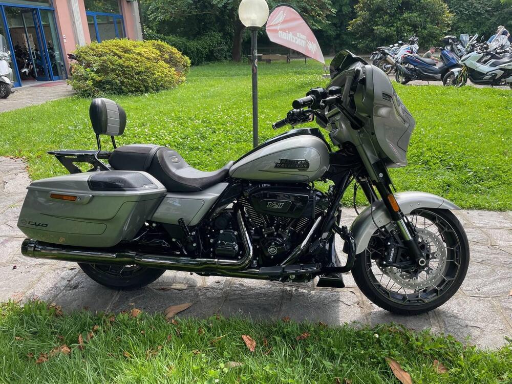 Harley-Davidson CVO Street Glide (2023) (3)