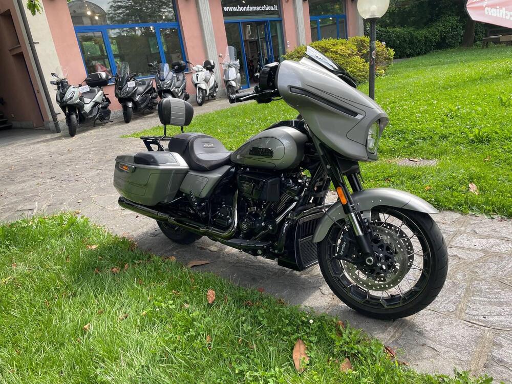 Harley-Davidson CVO Street Glide (2023) (4)