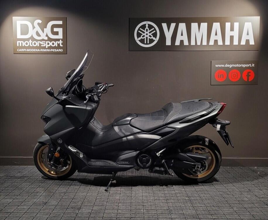 Yamaha T-Max 560 Tech Max (2021) (2)