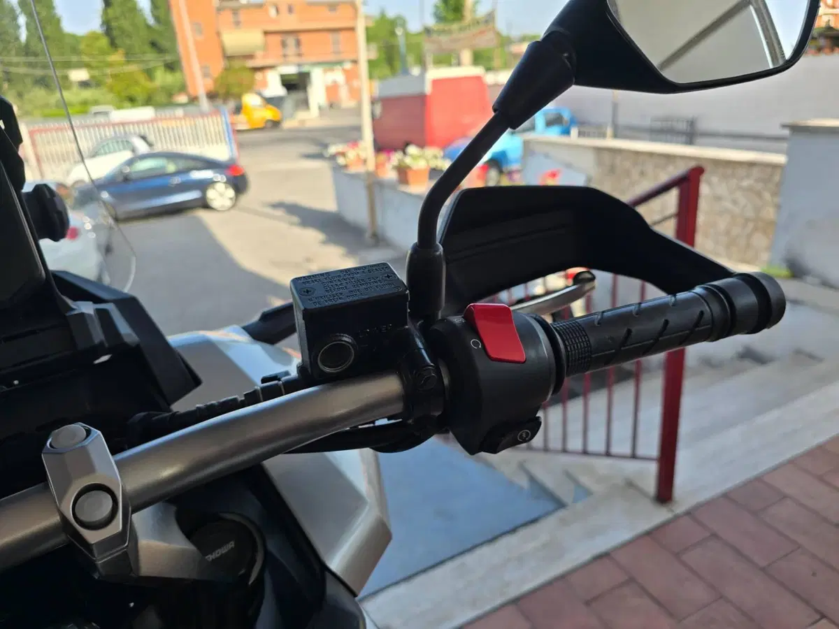 Honda ADV 350 (2022 - 24) (10)