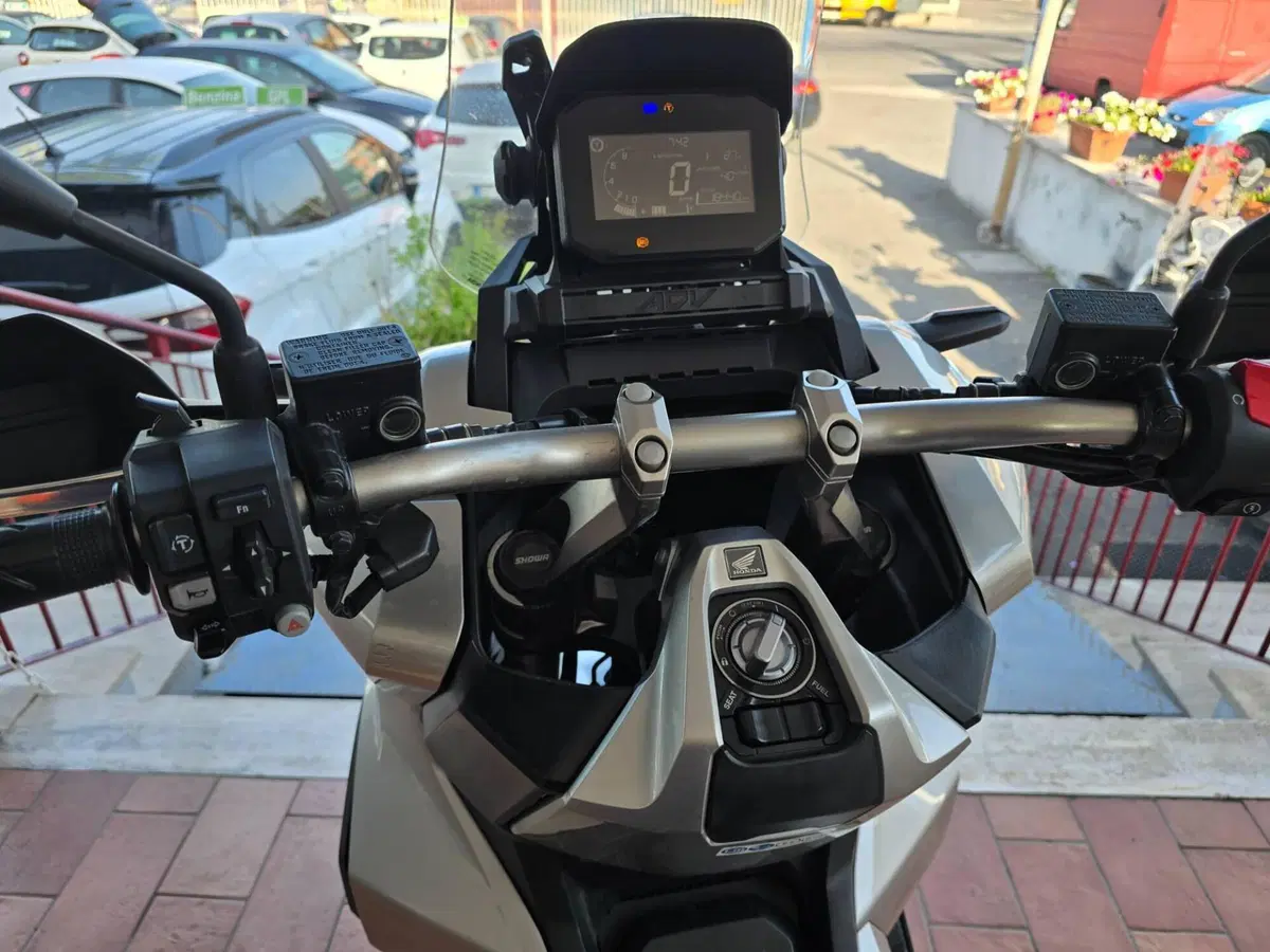Honda ADV 350 (2022 - 24) (11)