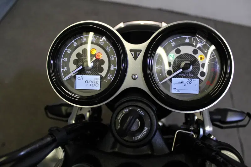 Triumph Speed Twin 1200 (2019 - 20) (3)