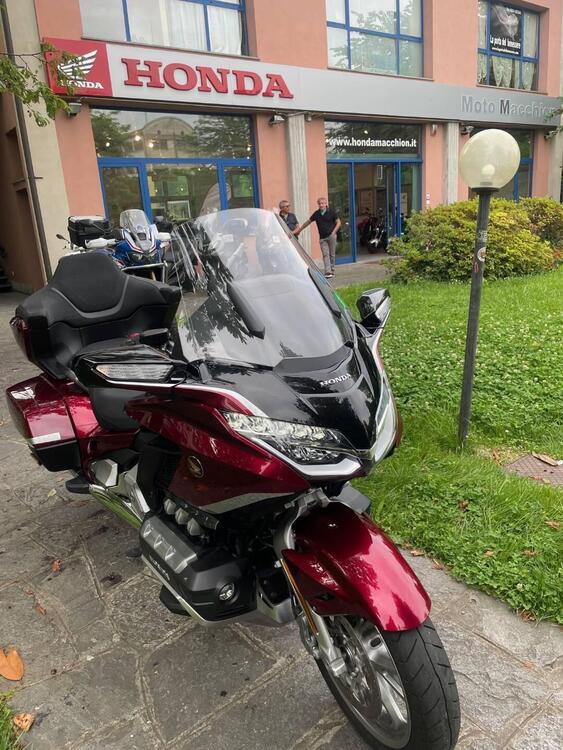 Honda GL 1800 Gold Wing Tour DCT (2021) (3)