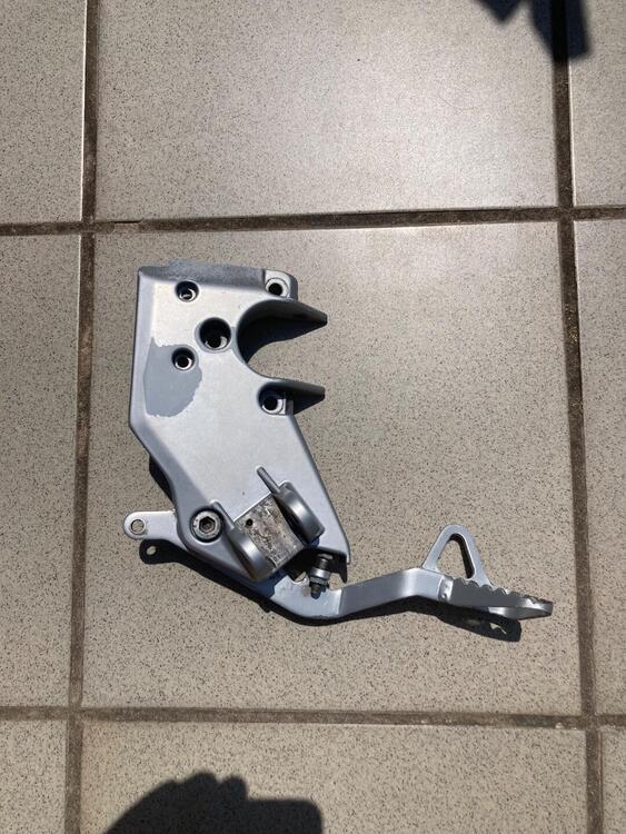 pedana anteriore destra con leva freno BMW