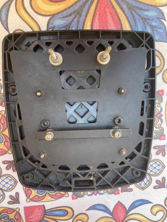 Piastra più porta baule BMW (5)