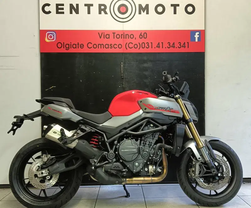 QJ Motor SRK 900 (2025 - 26)