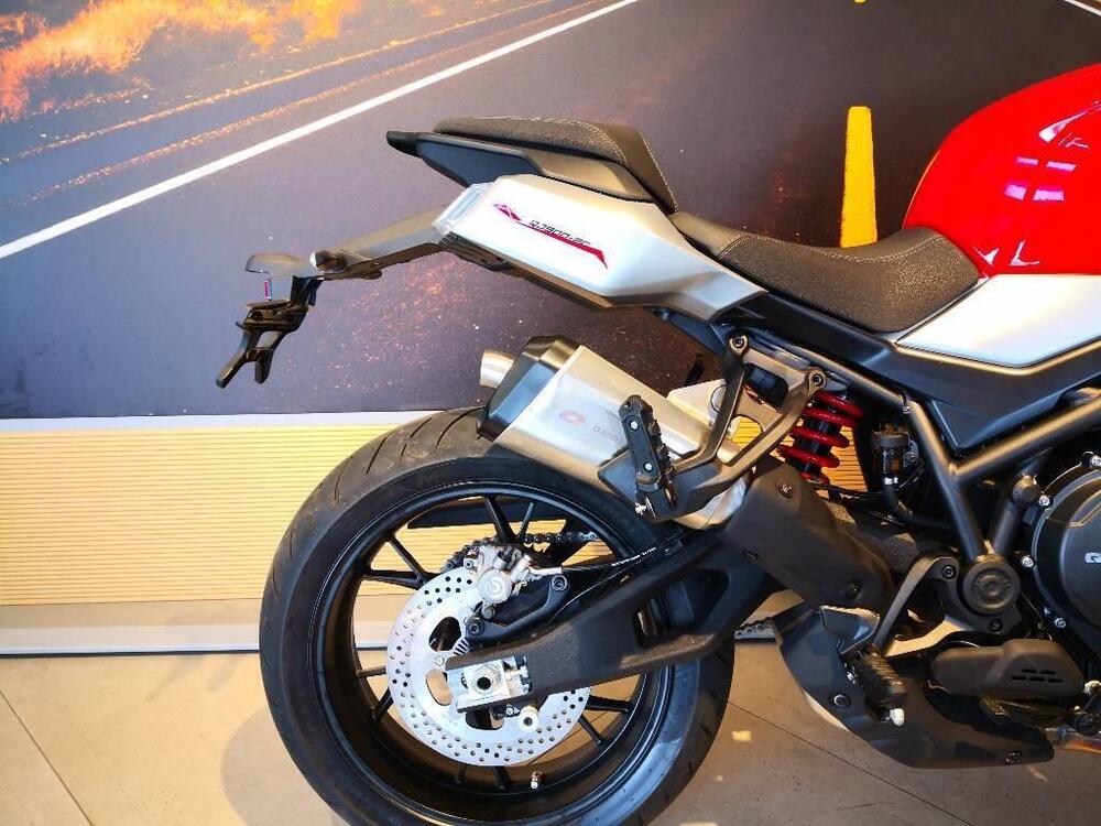 QJ Motor SRK 900 (2025) (5)