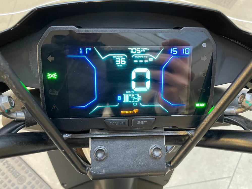 Piaggio 1 Active (2022 - 25) (4)