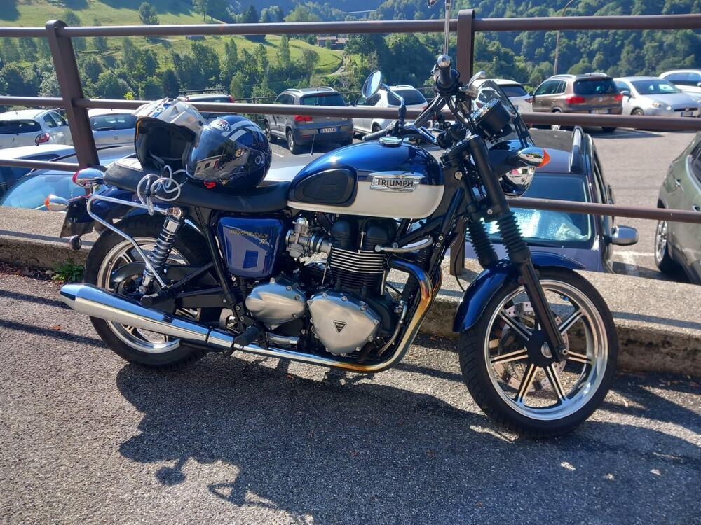 Triumph Bonneville SE (2009 - 13) (3)