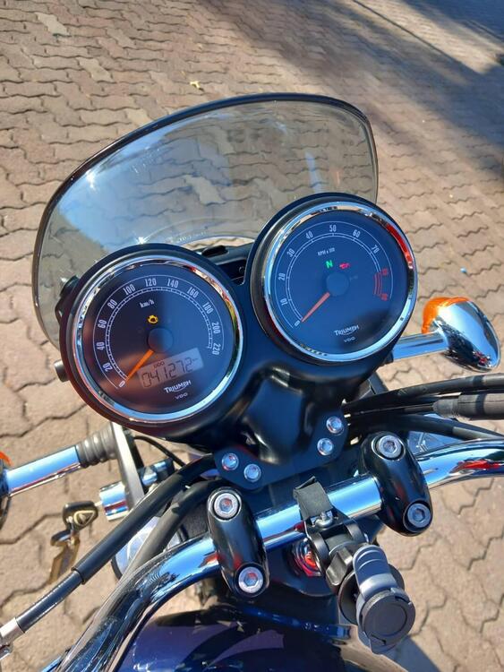 Triumph Bonneville SE (2009 - 13) (4)