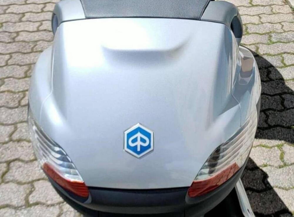 Piaggio MP3 250 i.e. (2)