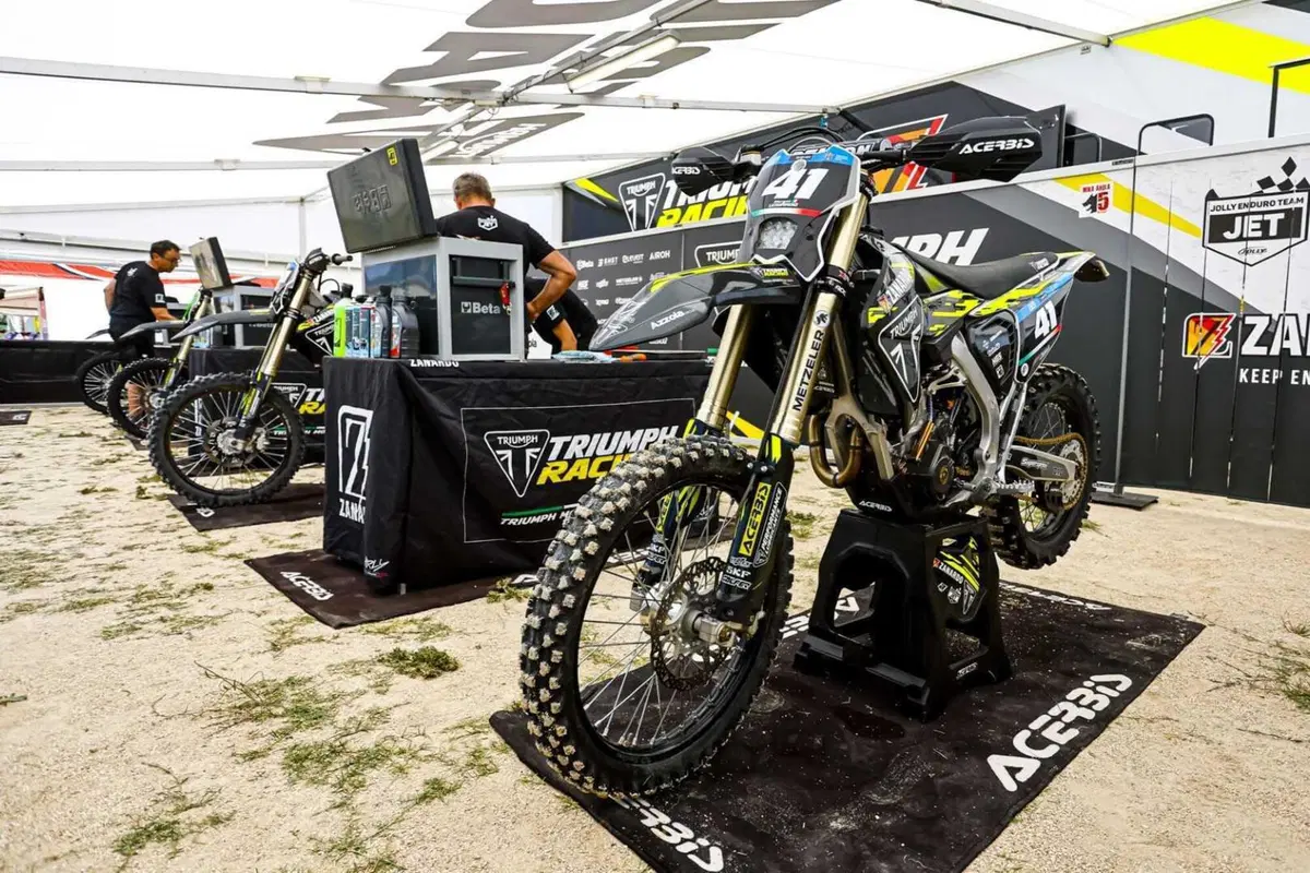 Enduro. Assoluti #8. D2. Bis di Verona. Ancora duello con Pichon. Elgari e Pavoni Campioni  (6)